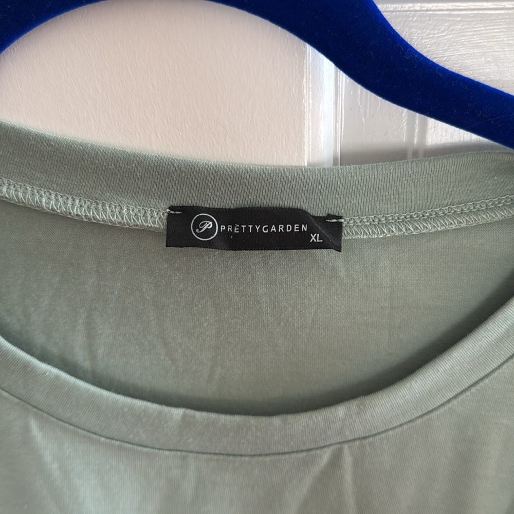 Green Ruffle Sleeve Top - Picture 4 of 4